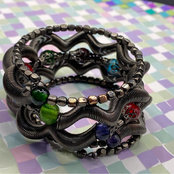 Memory Wire Wide Wrap Gunmetal Glass Beads Bracelet - Picture 5 of 6